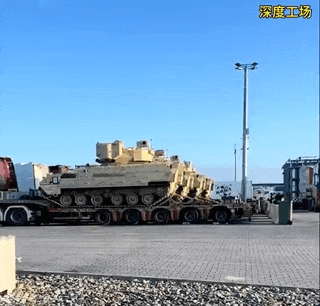 大批美国军车进入乌克兰,俄罗斯面临难题:打不打?(组图)
