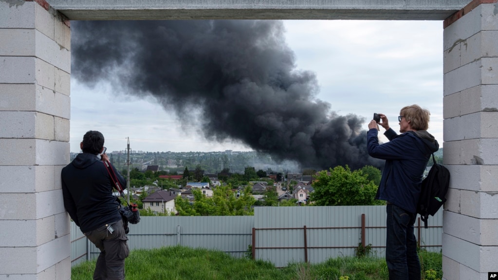 乌克兰东北部的哈尔科夫市遭到俄罗斯攻击。（2024年5月17日）