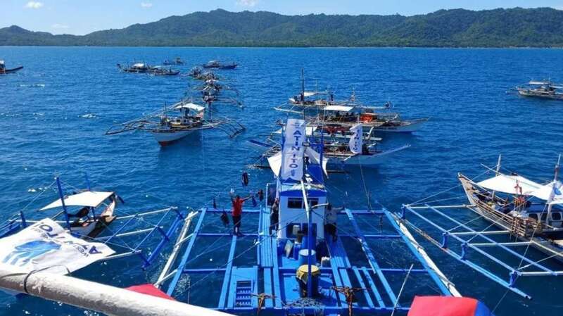 媒体:菲律宾在南海集结上百艘船,就等中国打第一枪?(图)