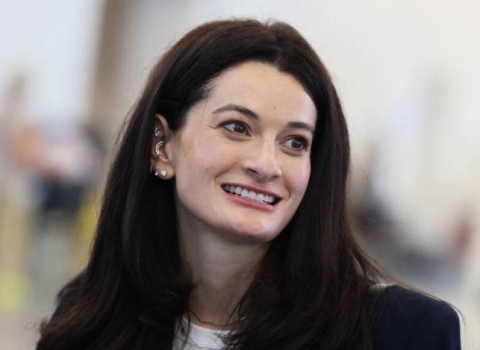 黄仁勋嫁女儿了？三星李在镕意外泄喜讯
