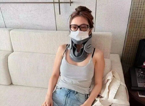 睡觉时抽了一下，就不能动了——36岁女演员