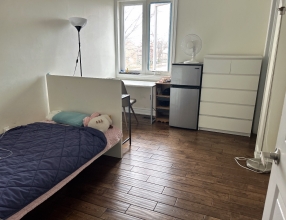 Steels and Bathurst 2楼