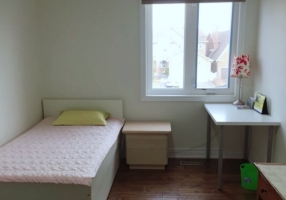 Steels Bathurst 2楼房出租