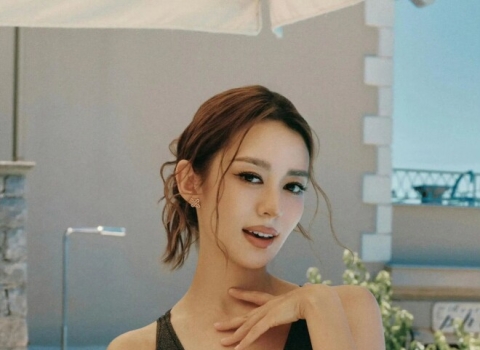 吉娜身材太过耀眼 比诸多娱乐圈女星身材还