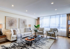 国际品牌精装，私梯入户，地下双车位。价格面议！！