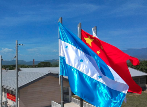 被中国逼到墙角 这国现实惨况曝光