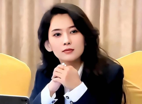 渣男千万，最怕汪峰这类！她被坑的满盘皆输