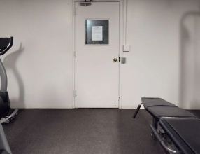 SPACIOUS 1 BED/ 1 BATH APARTMENT IN  DOWNTOWN TORONTO - $2000/ MONTH