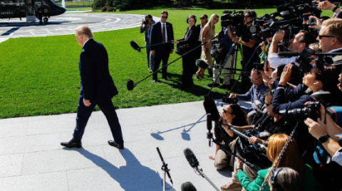 特朗普将就阻止白宫封禁MS NOW、CNN和Polit