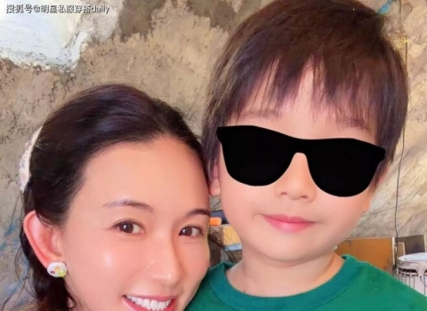 林志玲带儿子采摘做披萨 田园风一点不像51