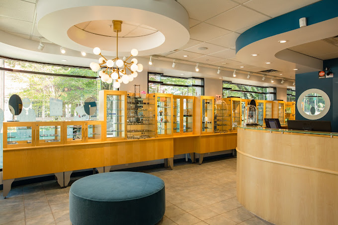 Della Optique 眼镜店 招聘 女销售顾问