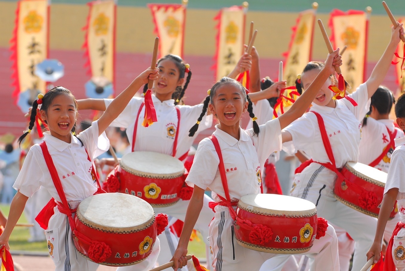 太極門首次亮相東約克國慶遊行 傳遞良心、希望與歡喜 祝福加拿大與世界和平永續