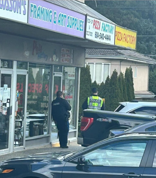 小心被罚1万！警察对开车玩手机查得严！