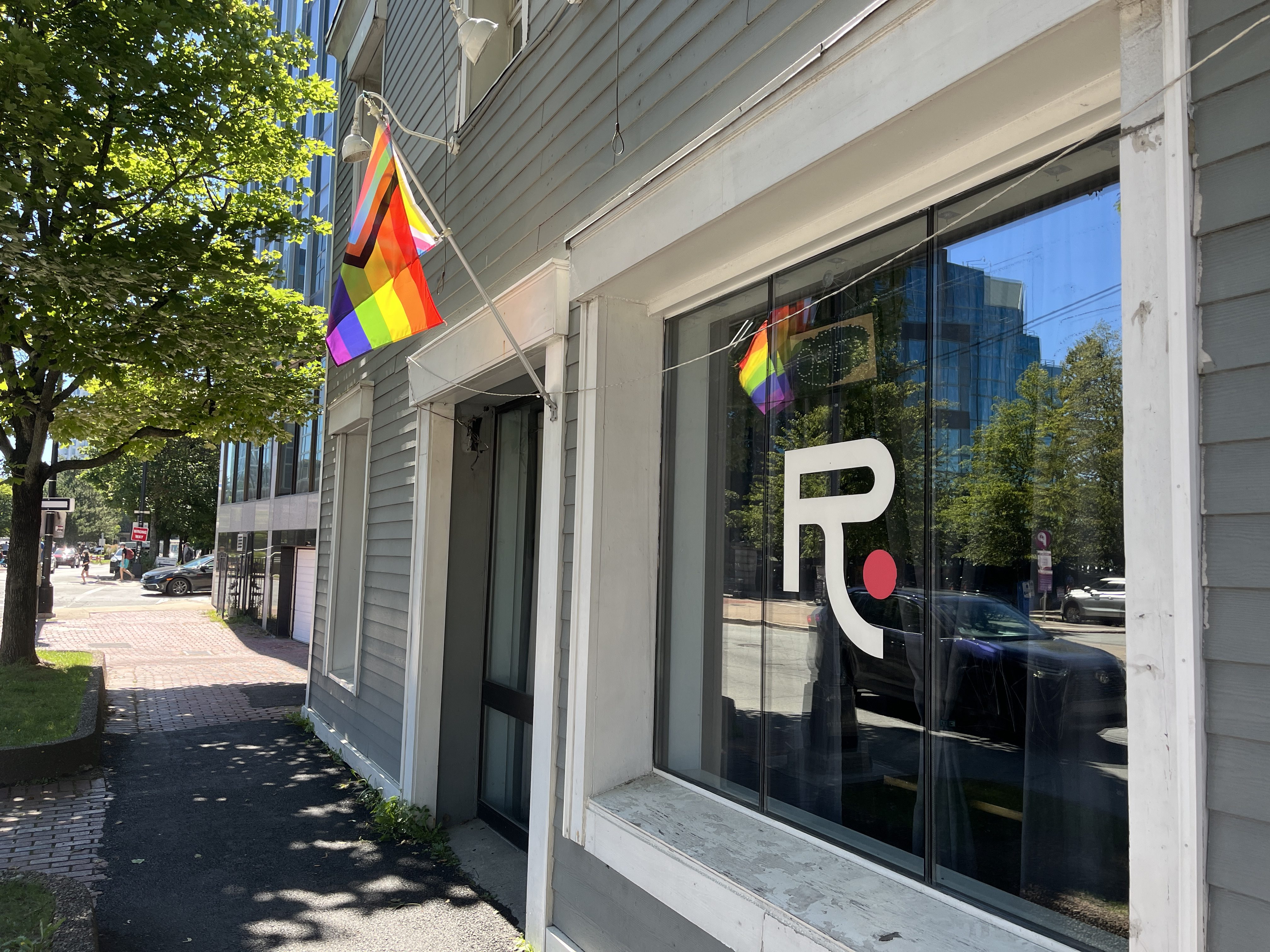 哈利法克斯知名LGBTQ2S酒吧“Rumours”面临关门，急需社区支持