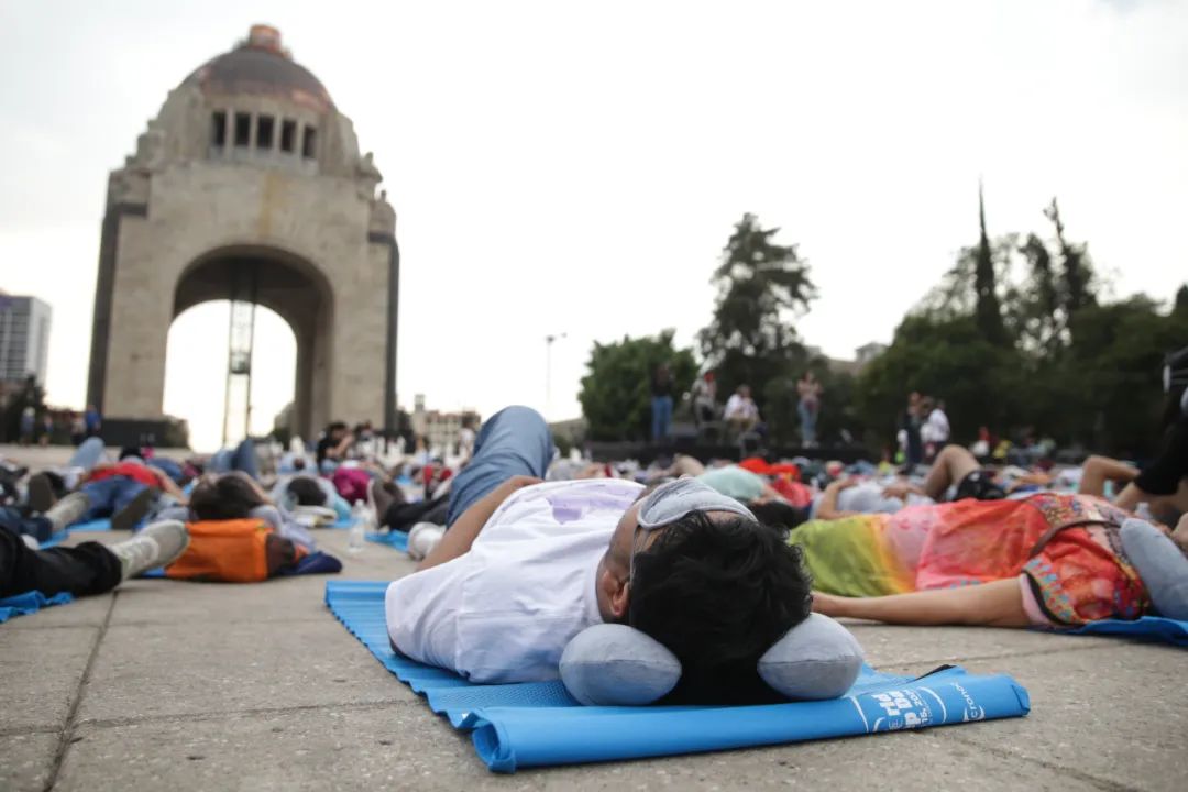 研究揭示深度睡眠助大脑“洗掉”废物的机制