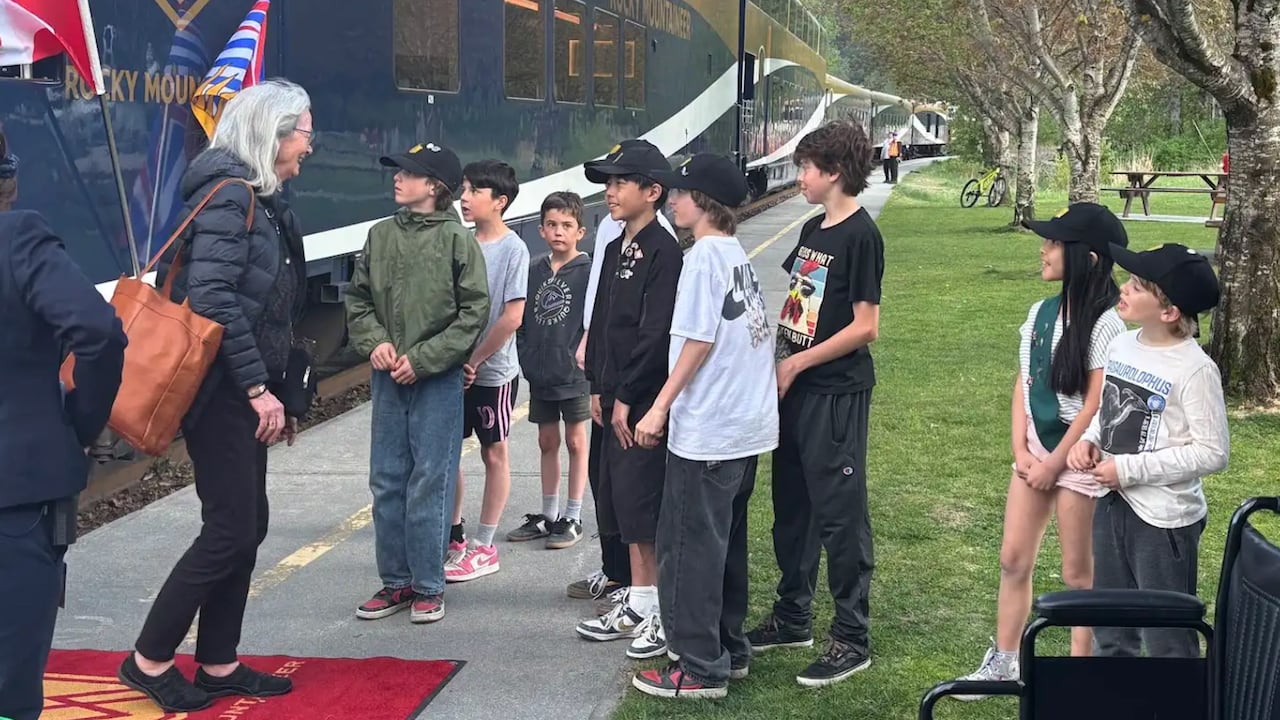 Kids welcoming people