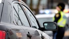 摩托车手死亡，车祸后伯灵顿高速公路关闭：OPP