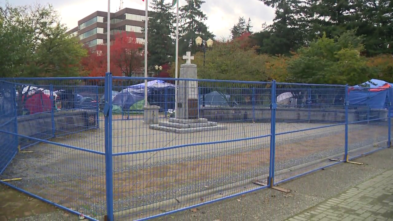 由于无家可归者营地而改变的阿伯茨福德阵亡将士纪念日仪式令一些人失望 ...