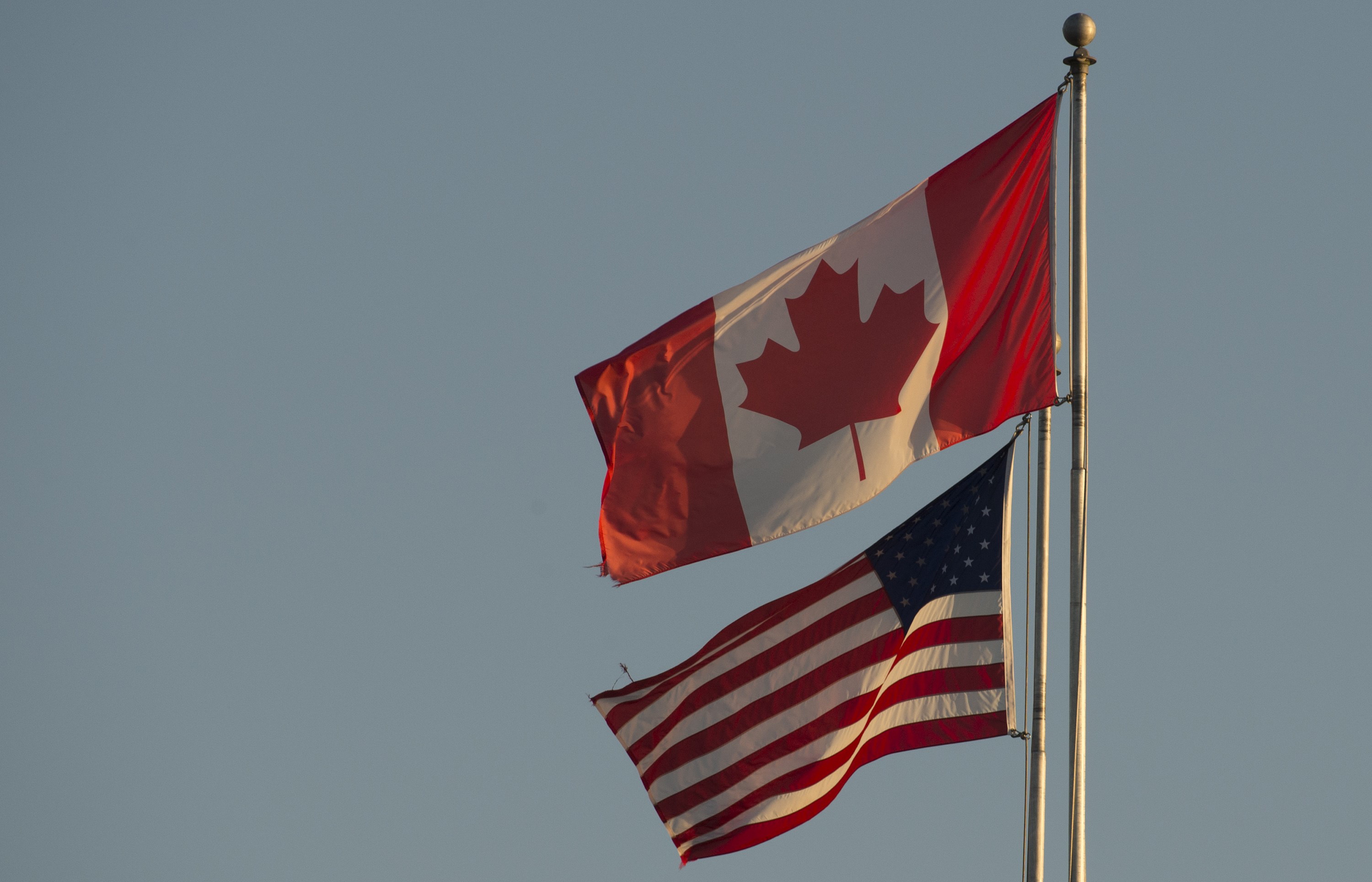 阅读Trudeau对美国对加拿大关税的回应的笔录
