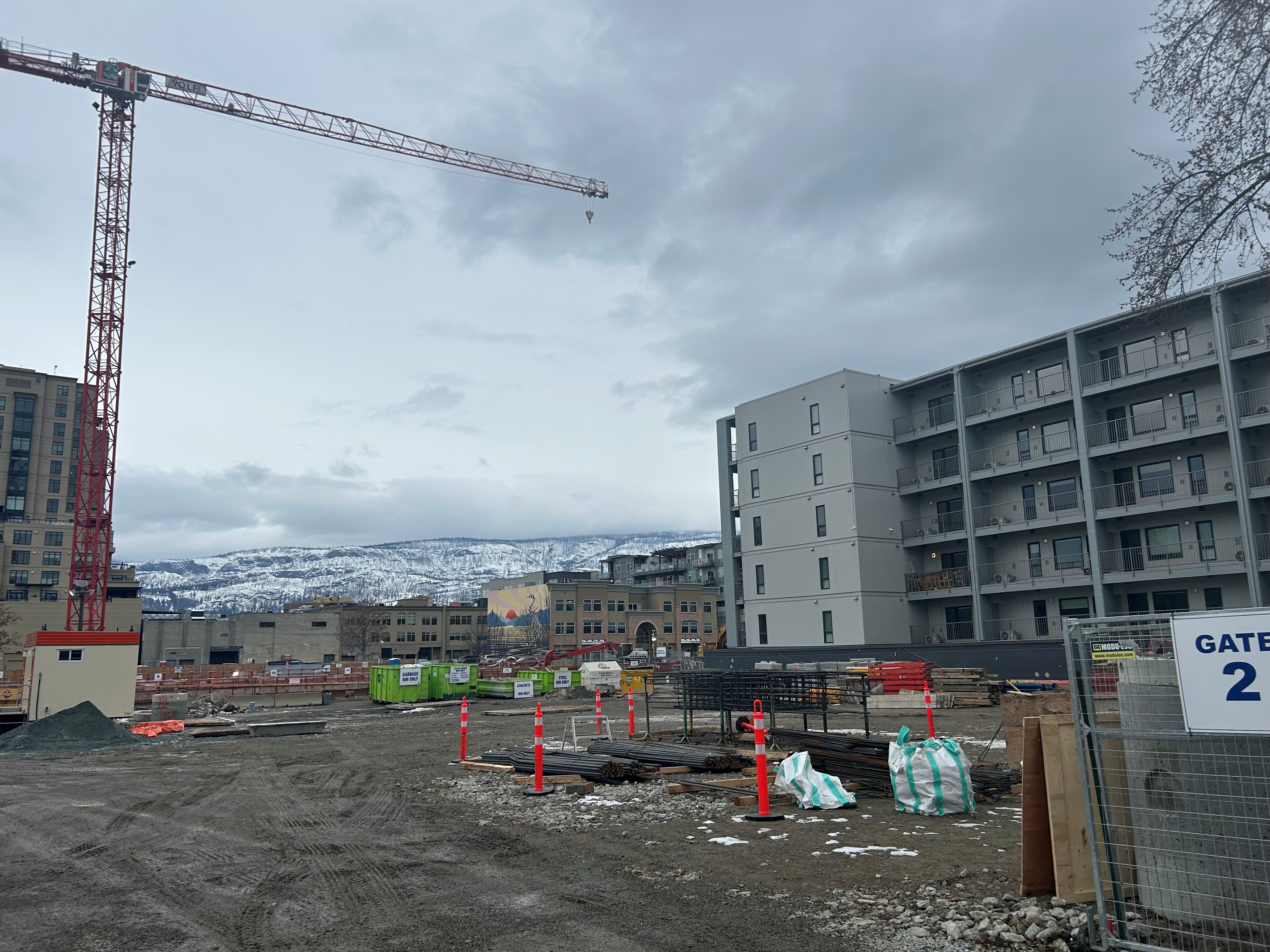 UBC Properties Trust回应了民事诉讼，将其指责为建筑工地附近的损害 ...