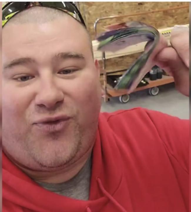 很狂！加拿大男子在Home Depot购物：拒绝交税