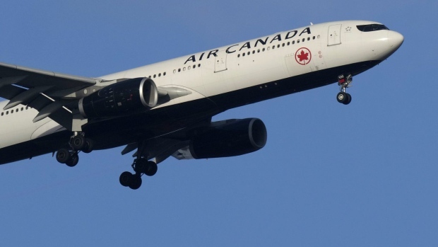 加拿大航空飞往多伦多的航班因紧急情况改道