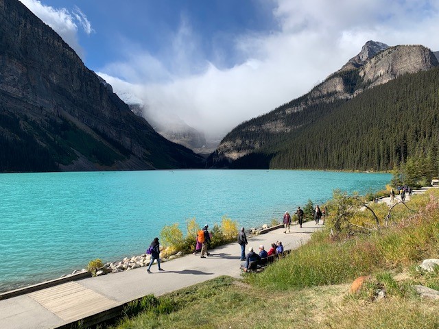 班夫（Banff），路易丝湖（Lake Louise）企业表示，TFW计划的变更将导致关闭 ...