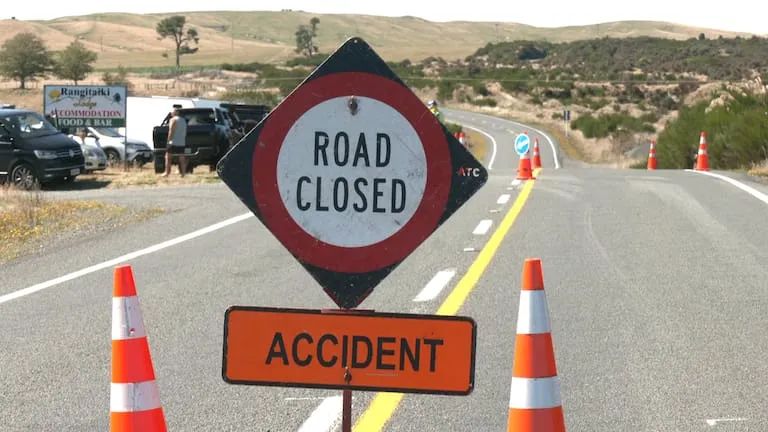 加拿大青年冰球队员在陶波严重车祸中受伤