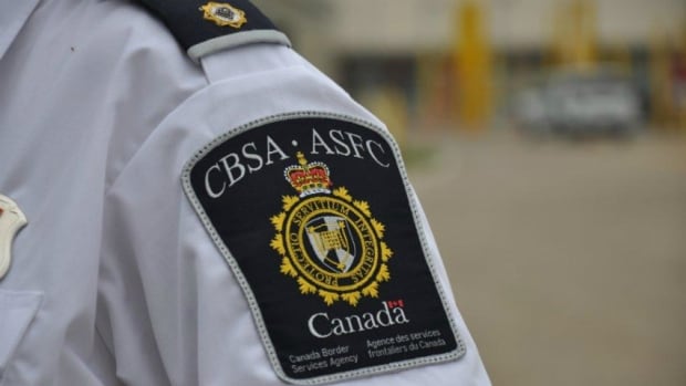 A CBSA shoulder patch