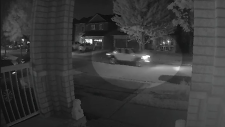 警方公布万锦市住宅外枪击事件的安全视频