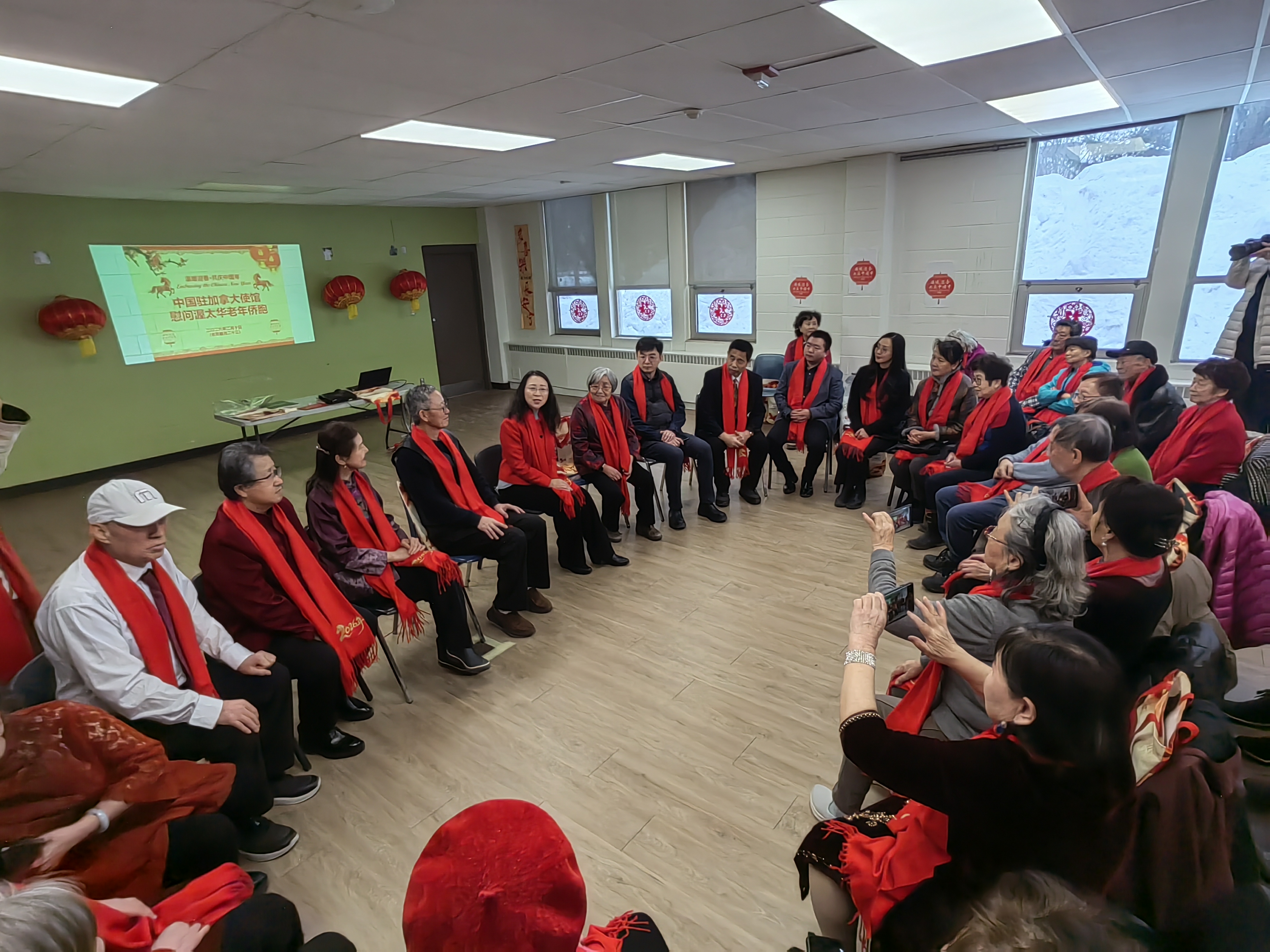 驻加拿大使馆举行“温暖迎春·共庆中国年” 慰侨专项活动