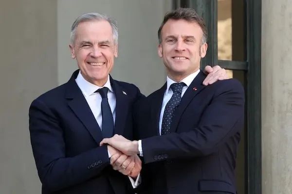 加拿大新总理出访第一站：法国和英国！将特朗普一军！