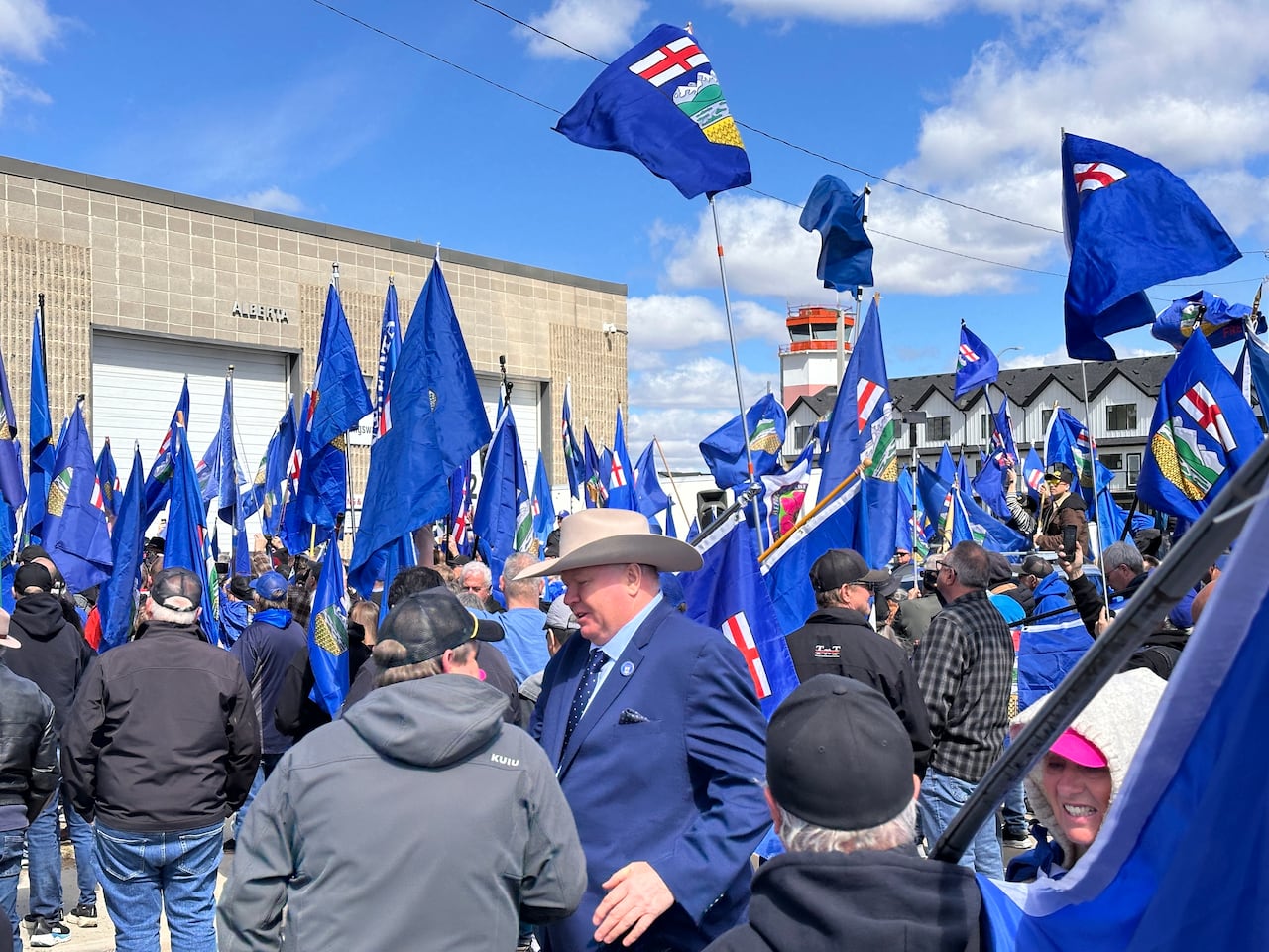 Alberta separatist group says more than 300K have signed petition