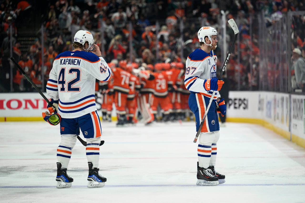 在那个有争议的加时赛进球之后，NHL 是否应该采用球门线技术？ ...