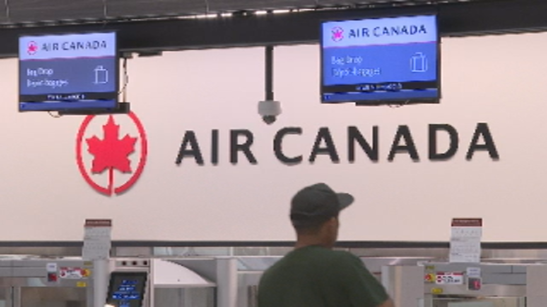 加拿大航空乘客担心飞行员可能罢工