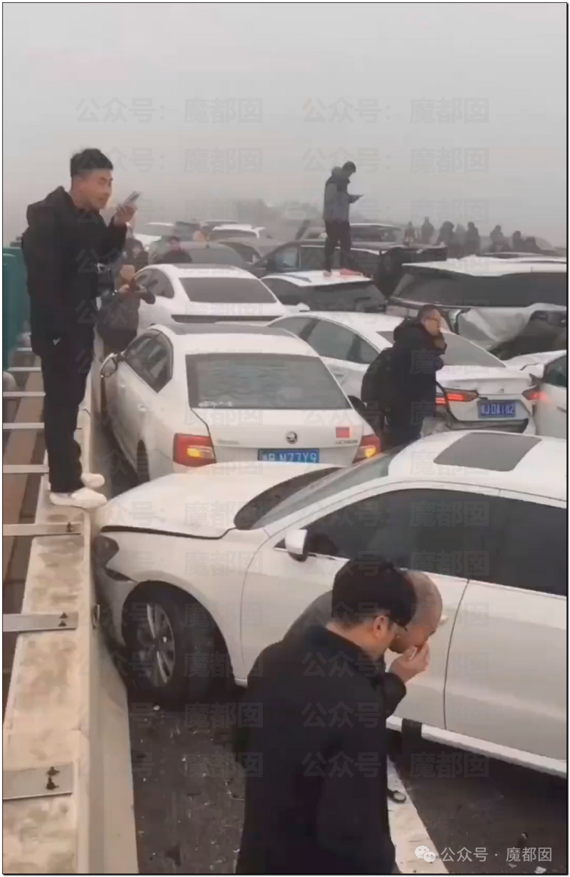 实拍河南高速多车追尾事故 现场令人震惊(组图)