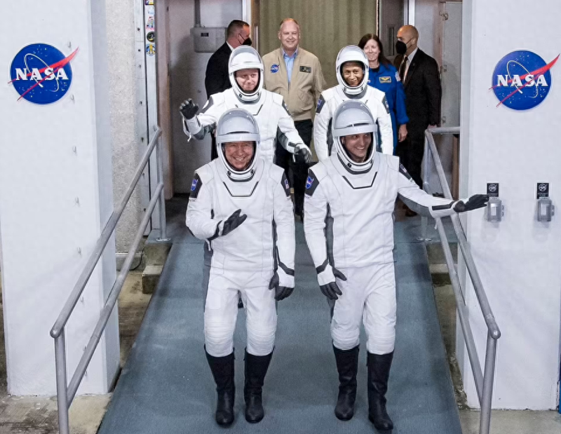 3名宇航员回应住院,不愿说细节 内部人士分析病因(组图)