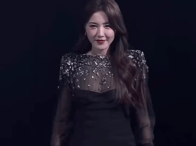 红毯这一夜:曾黎风情万种,娜扎穿抹胸裙身材惊艳(组图)