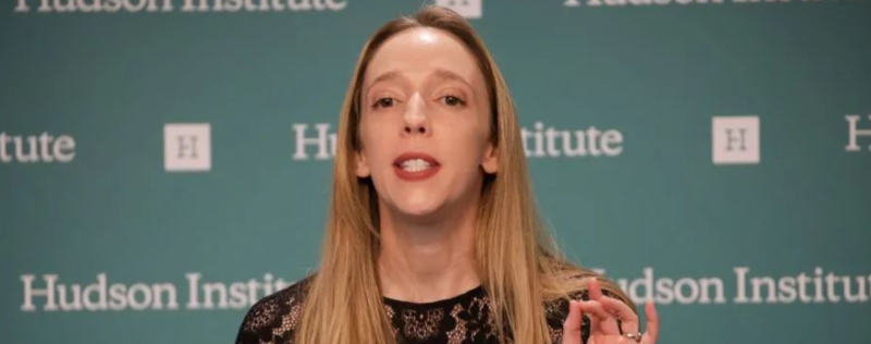 陆媒:“反华妖女”彻底破防称“金主不给钱了”(组图)