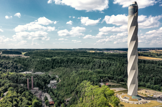 德国黑森林惊见无人居住的摩天大楼 真实用途曝光 (图)