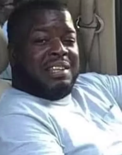 美国一男子修理卡车时被热沥青浇灌而死(组图)