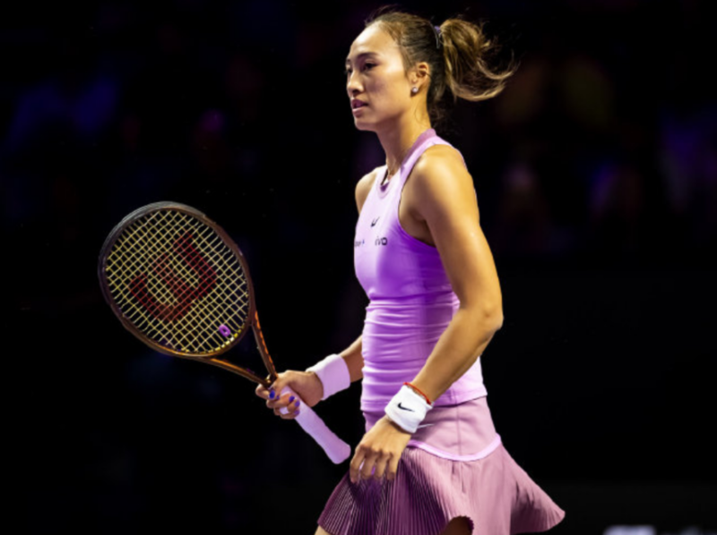 郑钦文年终总决赛首胜!首次击败莱巴获488万奖金(组图)