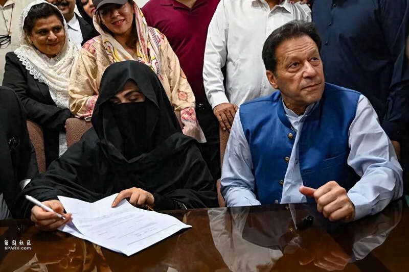 一周内三次:巴基斯坦前总理因婚姻违法,获7年监禁(图)