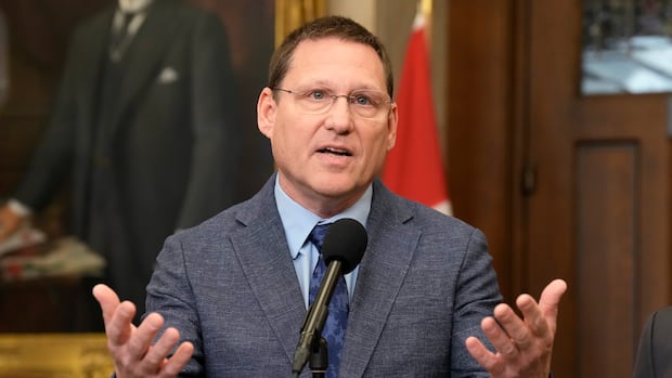 自由党利用多数席位在夏季前加快立法，反对党武装起来（配图5）