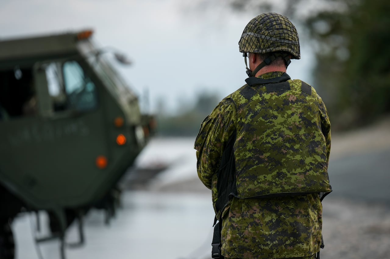 Canadian Army reservists from the 39 Combat Engineer Regiment and U.S. Army soldiers participate in exercise COUGAR CASTLE, a Canada-U.S. joint military training exercise in Chilliwack, B.C., on Friday, Sept. 12, 2025.