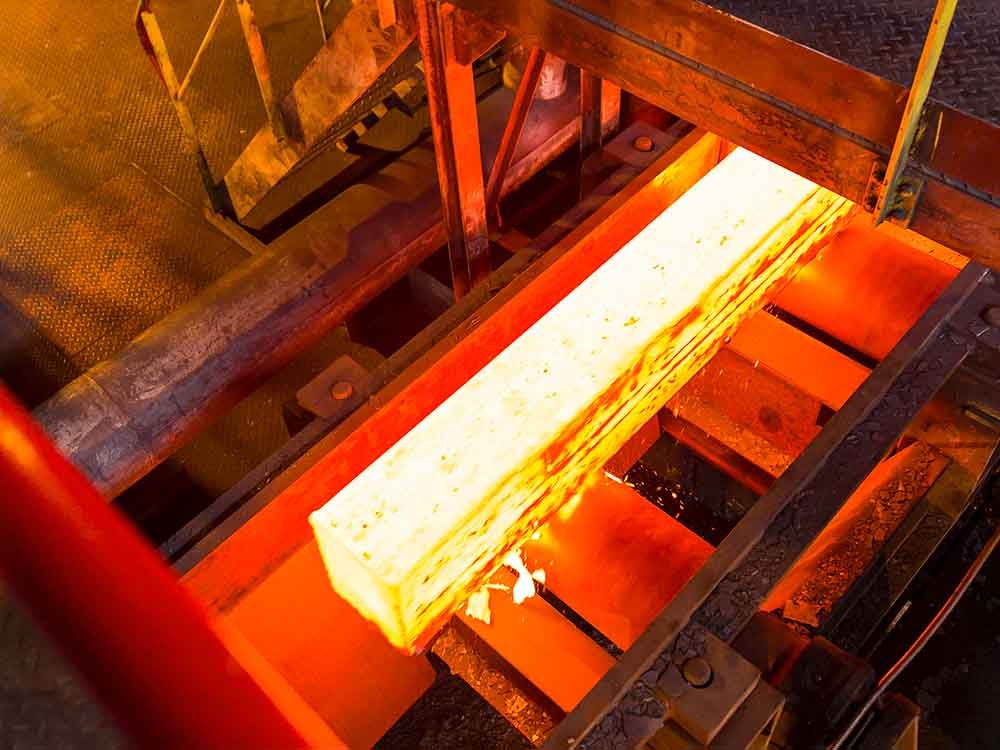 Trump plans to unveil 25% steel, aluminum tariffs