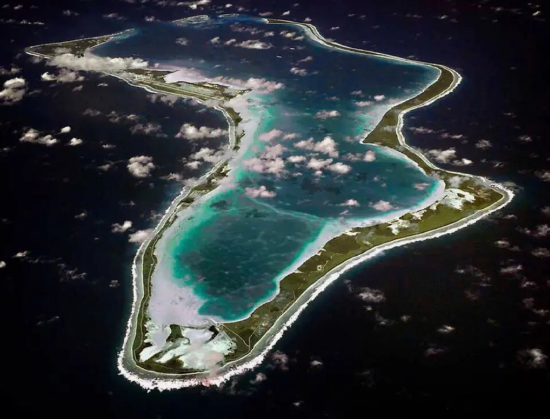 美军航母遭遇的困境 与战争初期巴林基地遇袭息息相关