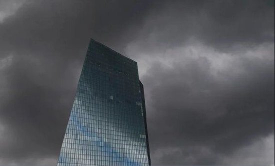 美国通胀推高全球利率，欧洲科技股遭重挫，阿斯麦跌超6%、英飞凌跌近9%