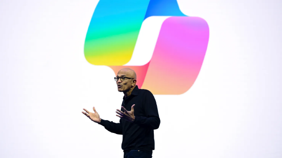 微软 CEO 萨提亚・纳德拉，2026 年 2 月 25 日在德国慕尼黑微软 AI 巡讲活动发表演讲。 