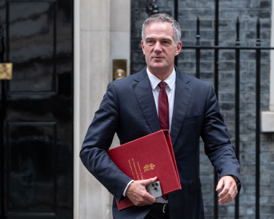 英国科学、创新与技术大臣彼得・凯尔。